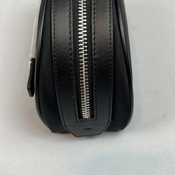 NWOT Cartwright The Clam Luxury Lockable Bag - Picture 7 of 11